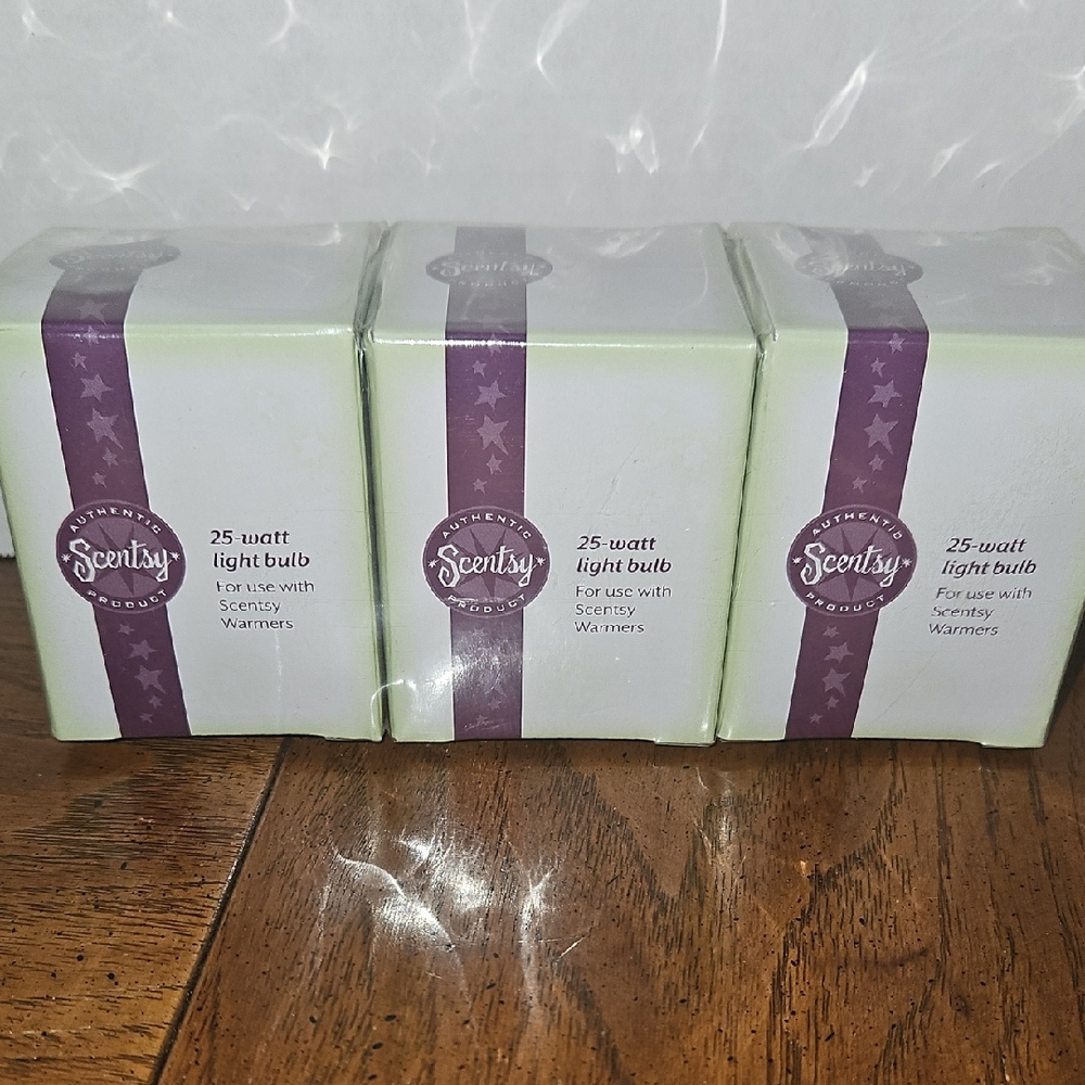 Scentsy 25-Watt Light Bulbs - White with Purple Accents (Pack of 3)